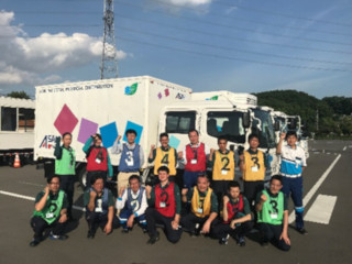 新人ドライバー研修 集合写真2