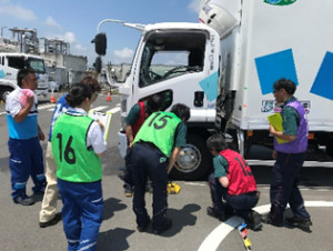 滑川福田新人研修６・７月 受験風景１